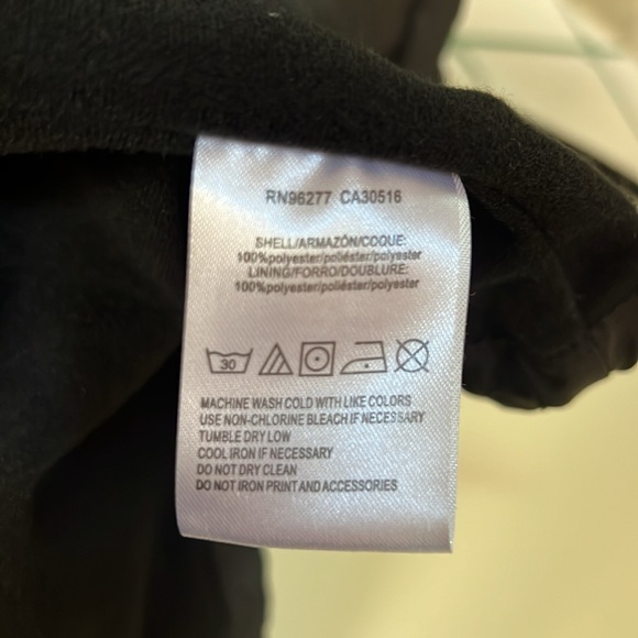 Vans Windbreaker, Waterproof Jacket - Picture 7 of 7